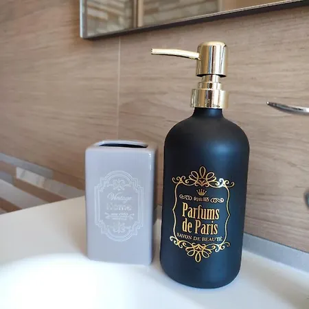 بيت ضيافة Nonna Angela نابولي