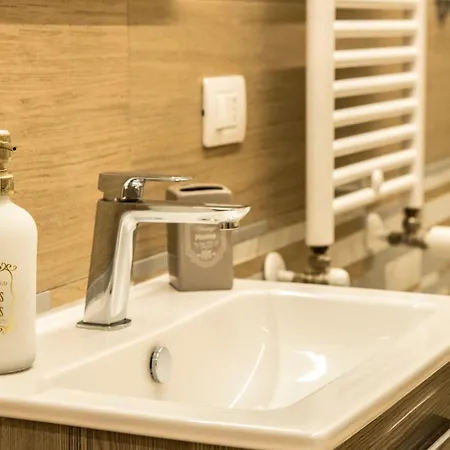 Nonna Angela نابولي